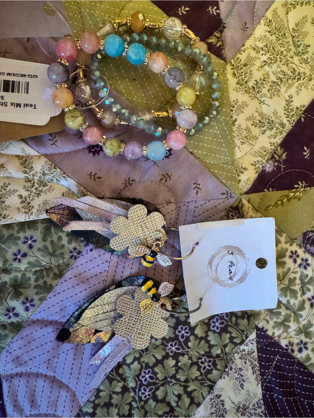3 Pack Pastel Beaded Bracelets & Bee Flower Dangle Earrings Set